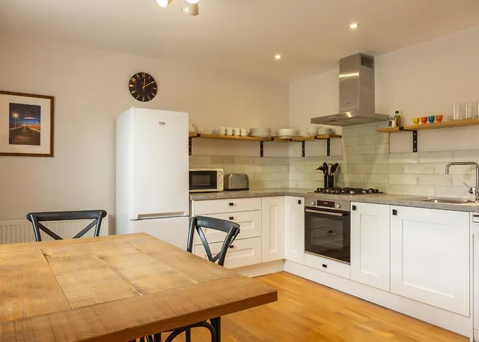 Luccombe Villa Holiday Apartments