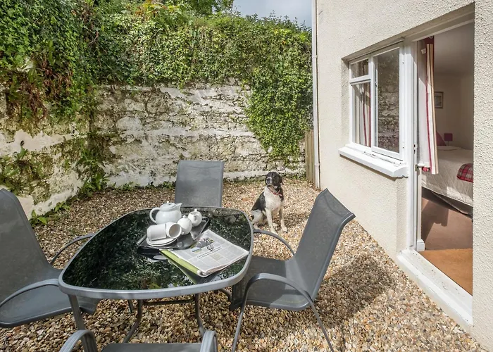 Luccombe Villa Holiday Apartments