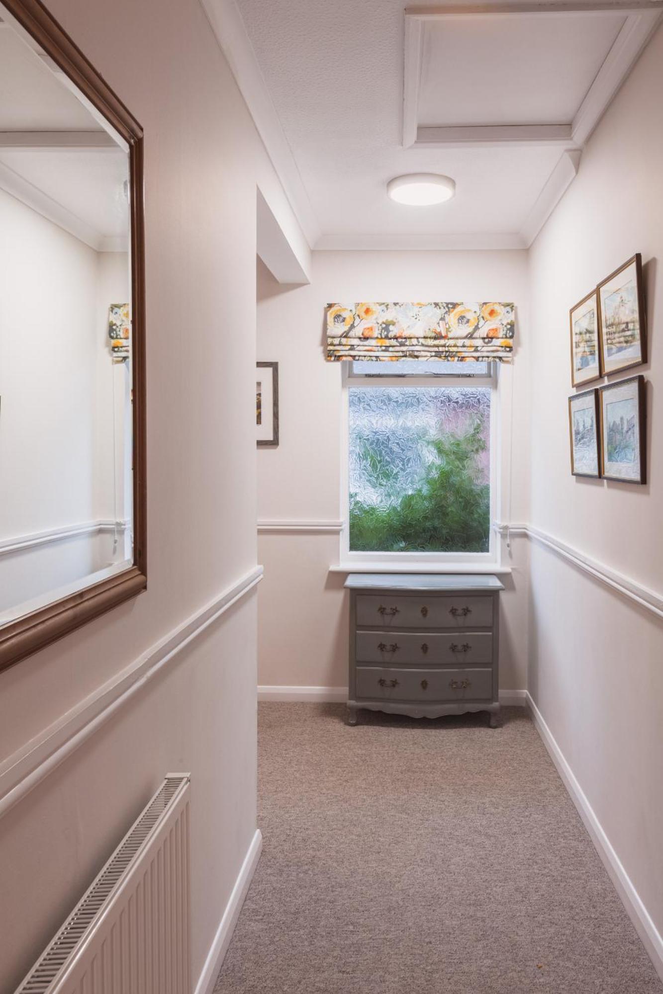 Luccombe Apartment *
